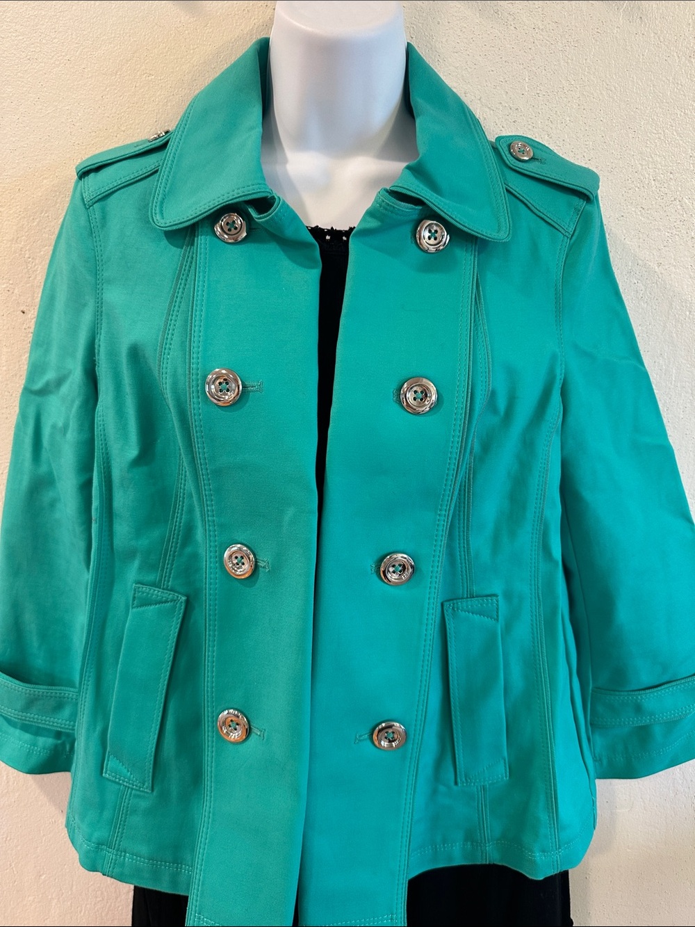 White House Black Market green coat, 2 rows of buttons, size 4